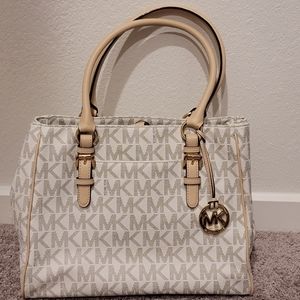 Like New Michael Kors Purse